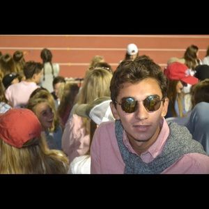 Meet your Posher, Agustin